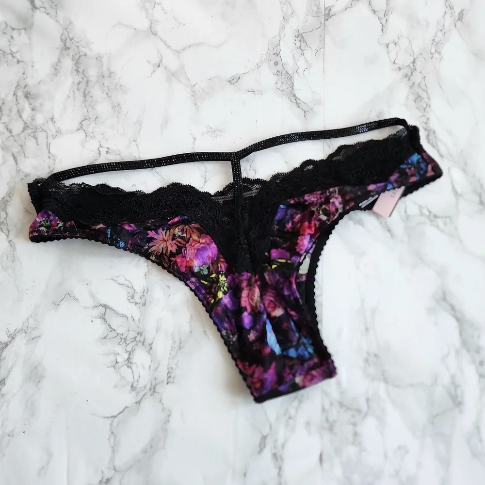 VERY SEXY Lace String Cheekini Panty - Picture 5 of 10